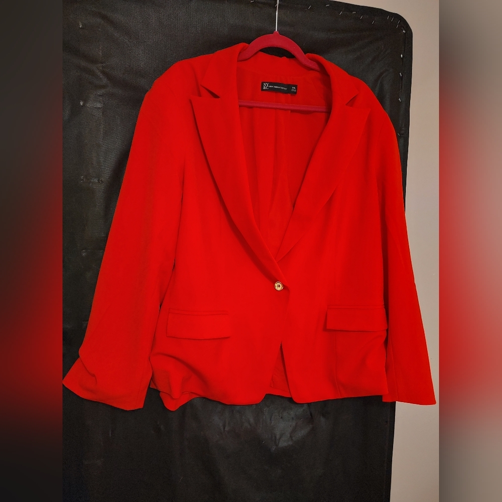 NY&C bright red blazer